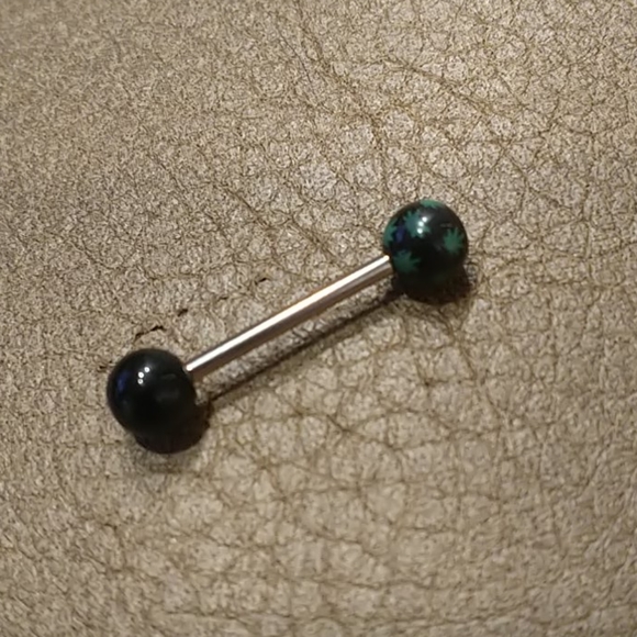 🇨🇦 NWOT Ganja leaf barbell 14g tongue bar - Picture 1 of 2